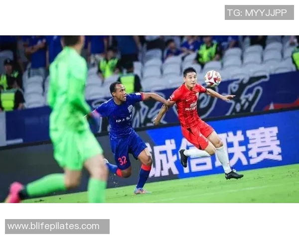 重庆足球队节奏之争引发热议球迷与专家观点交锋